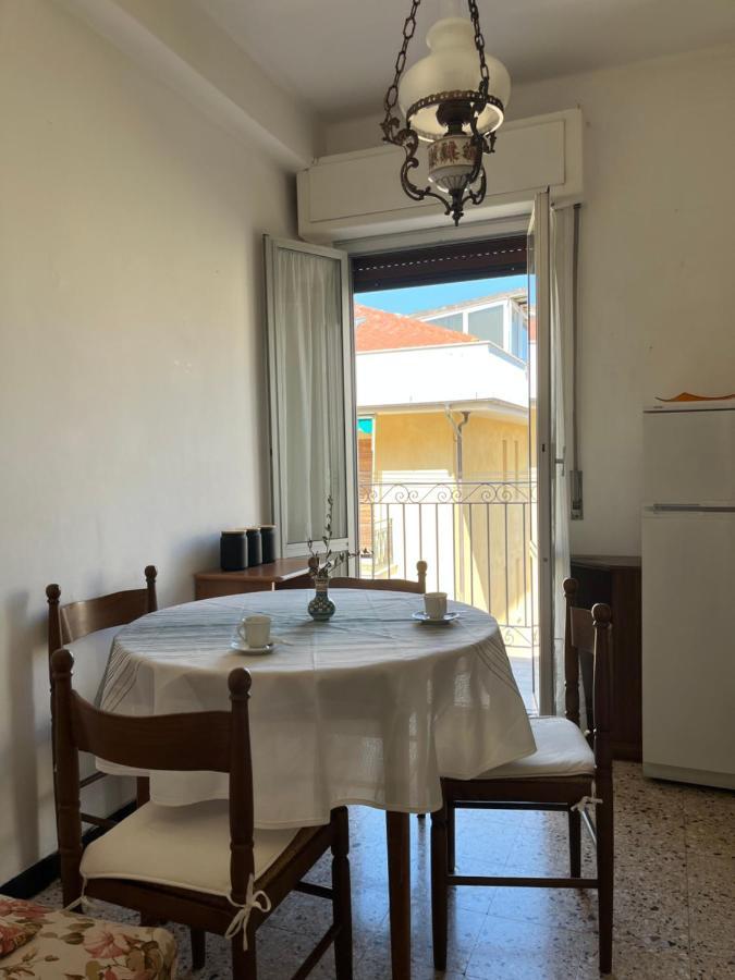 Casa Vintage Apartment Alassio Bagian luar foto